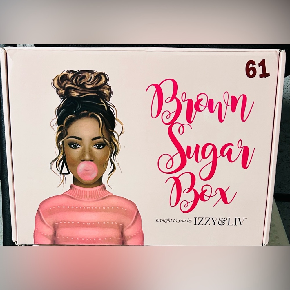♊#61 Izzy & Liv Dinner Party Edition - T-Shirt Sz L NWT/NIB | Brown Sugar Box